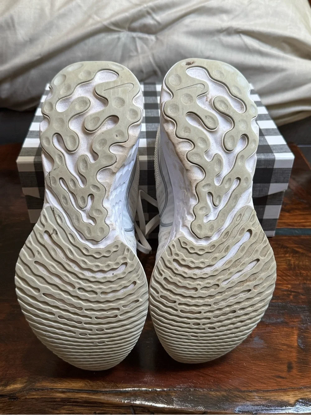 Women’s Nike React Infinity Run Flyknit 2 US 8.5 White Knit Athletic Sneakers